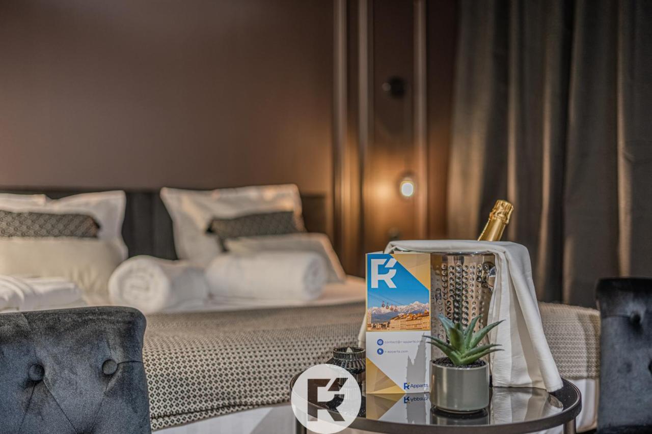 R'Apparts The Love Nest Suite Grenoble Exteriör bild